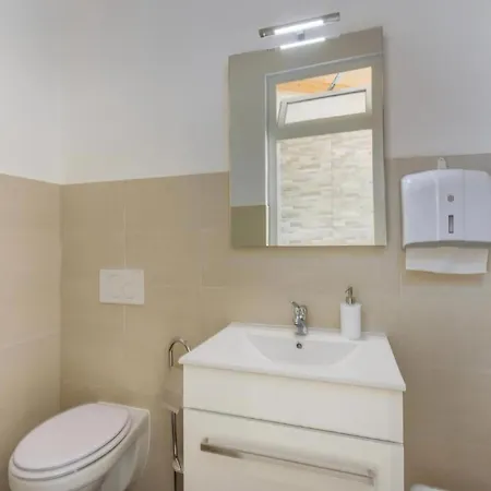 Apartamento In Pjescana Uvala Mit Grosser Terrasse *